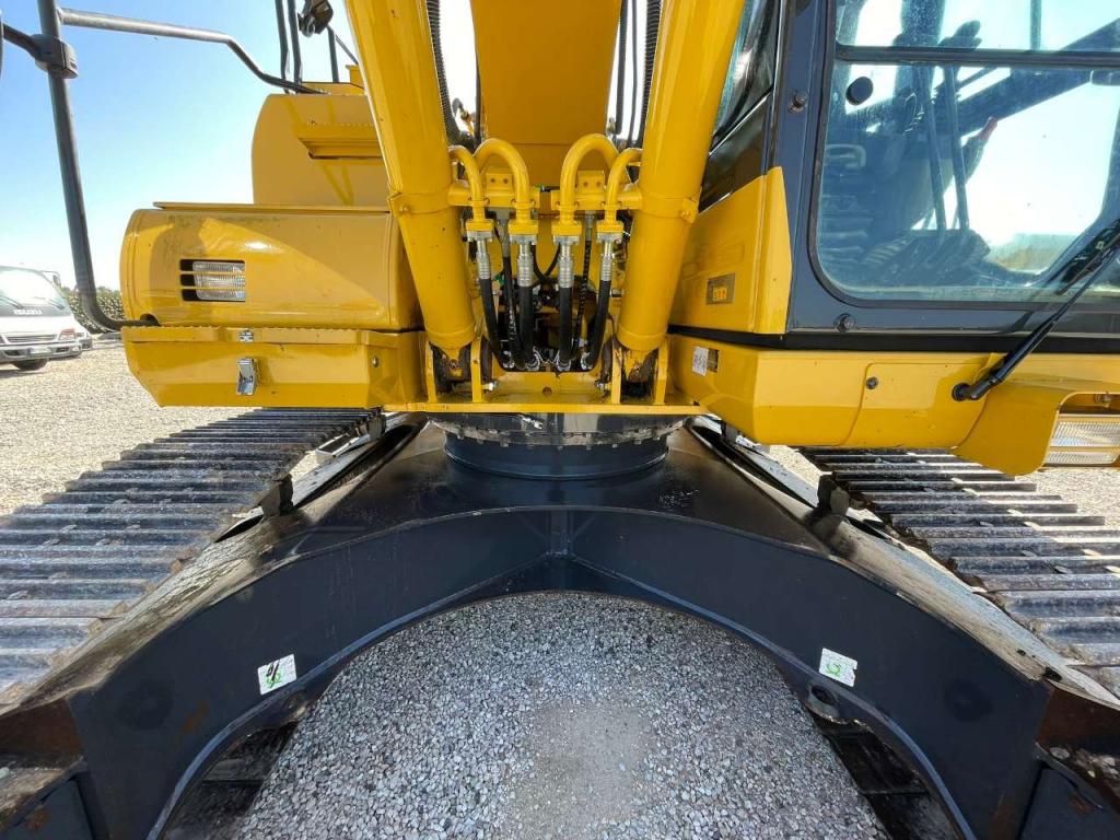 Komatsu HB215LC-2 Foto 11