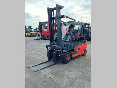 Linde E25L-01 vendida por Uni.Trucks Srl