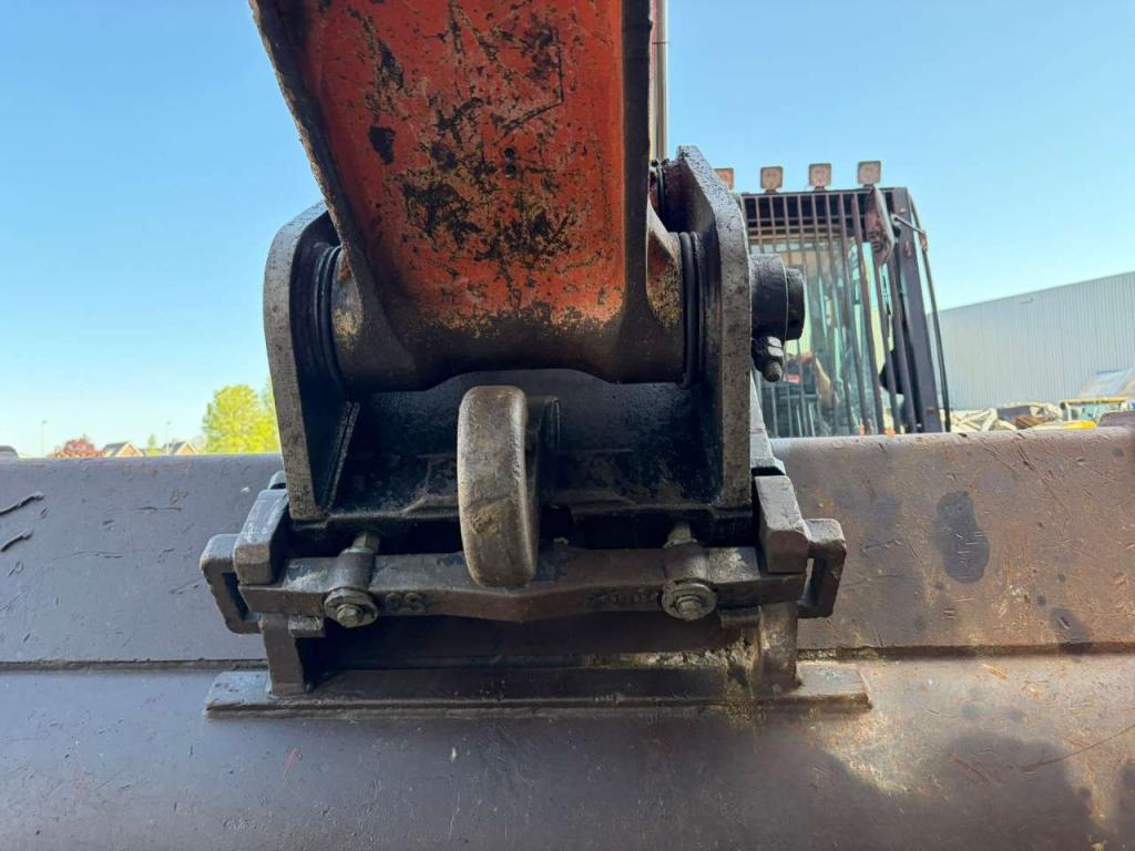 Hitachi ZX300LC-6 Foto 11