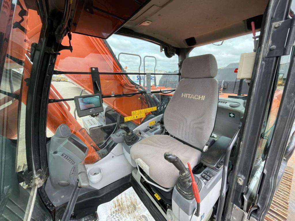 Hitachi ZX300LC-6 Foto 22