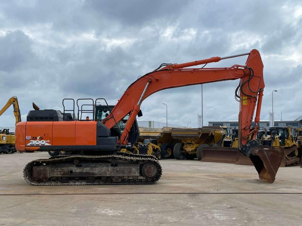 Hitachi ZX300LC-6 Foto 7