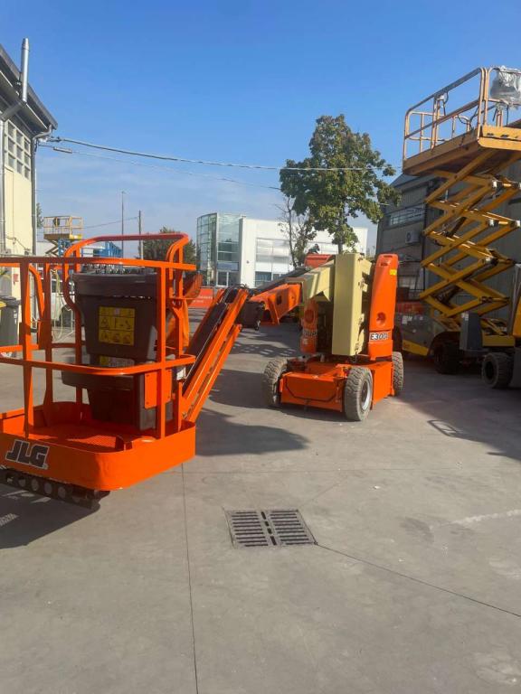 JLG E300AJP Foto 1