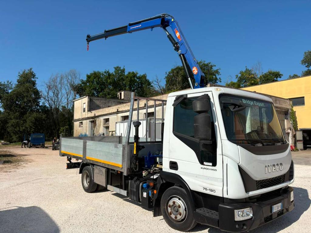 Iveco EUROCARGO 75E19 euro 6 GRU PM Foto 2