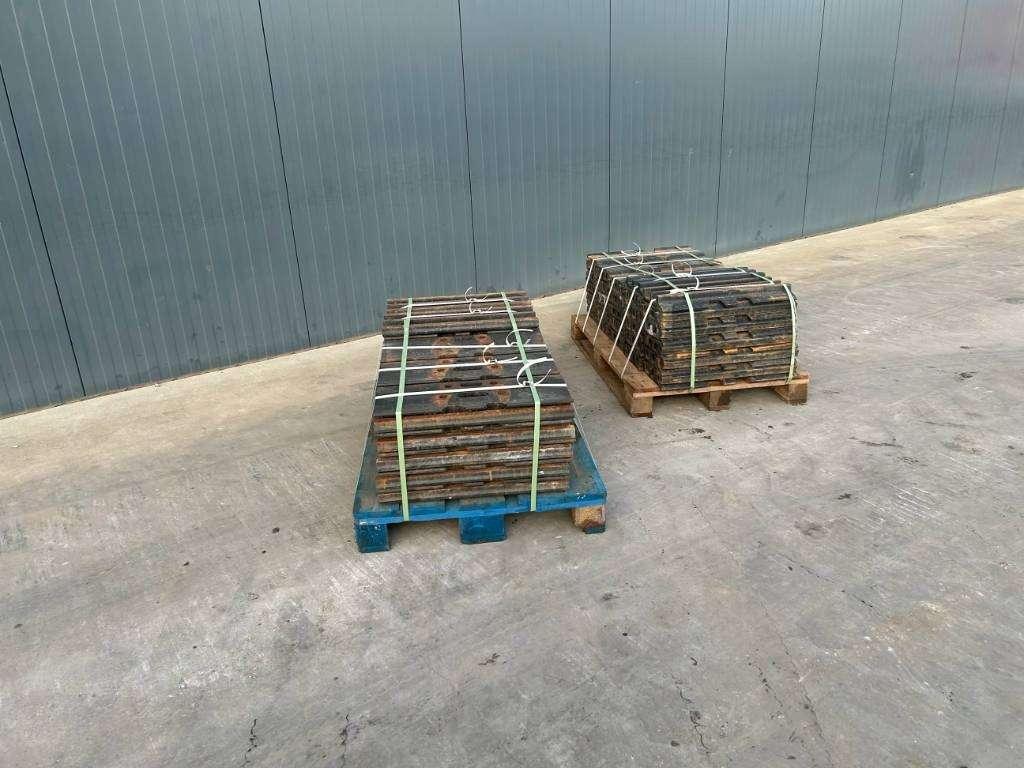 Caterpillar 349 / 349E / 352F / 352 shoes Foto 2