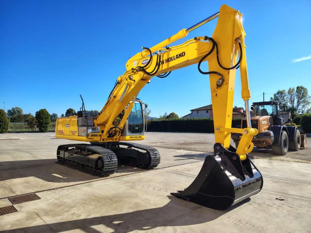 New Holland E 215 B Foto 7