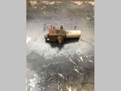 Soporte del filtro de aceite del motor para Fiat Hitachi EX 235 vendida por Massucco T. Srl Area Ricambi