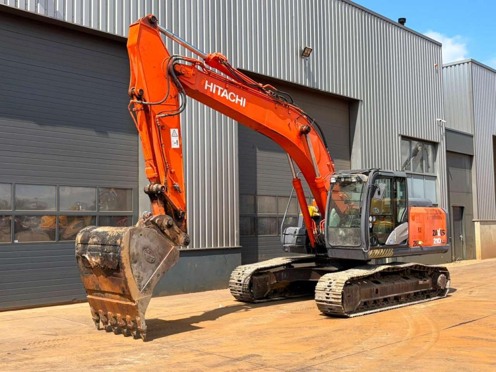 Hitachi ZX210LC-5B Foto 2