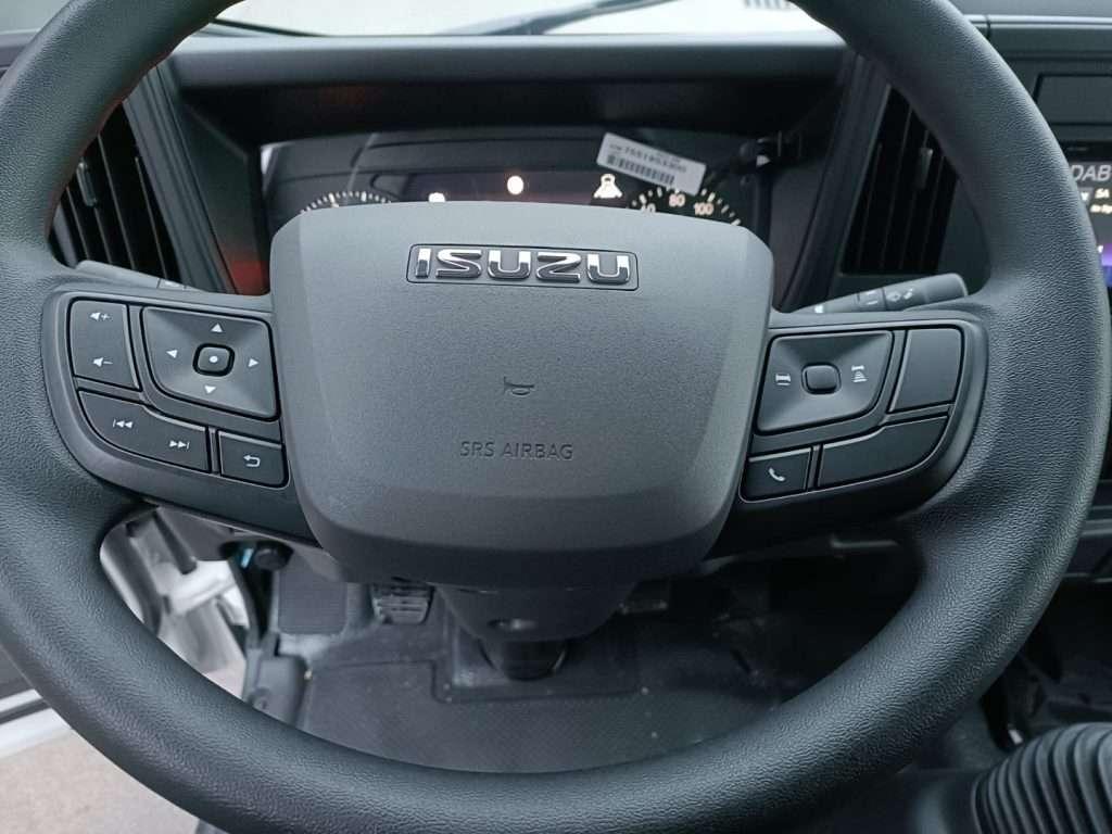 Isuzu M27 Foto 13