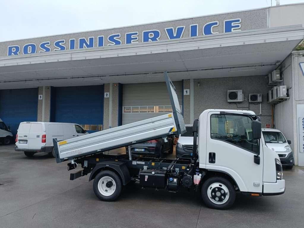 Isuzu M27 Foto 3