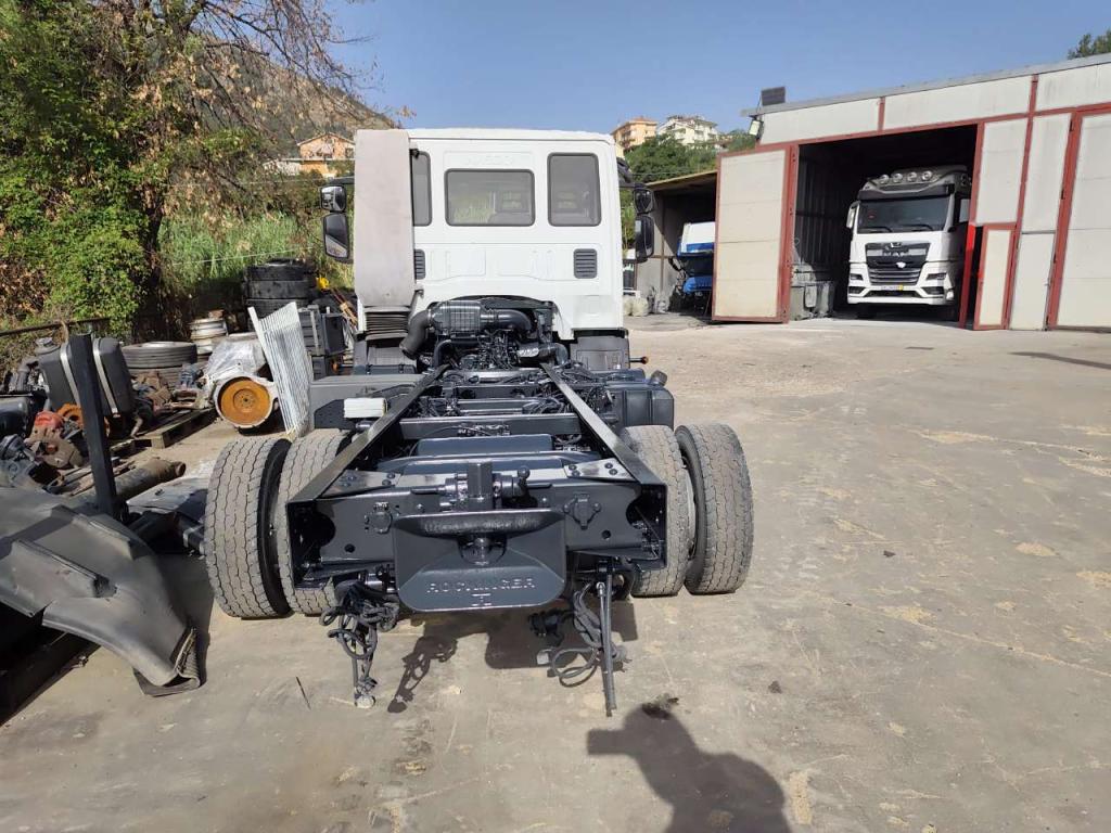 Iveco EUROCARGO CUBE 80E22P Foto 15