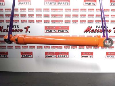 Pistón para Hitachi ZX350 vendida por Massucco T. Srl Area Ricambi