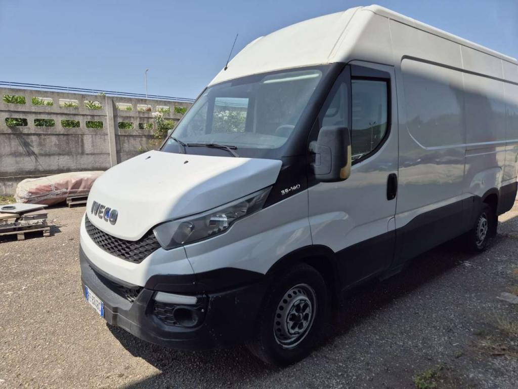 Iveco 35S13 Foto 3