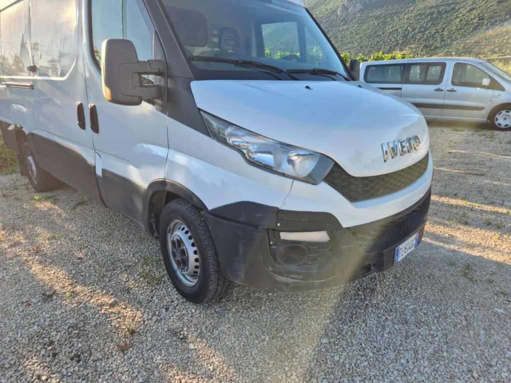 Iveco 35S13 Foto 5
