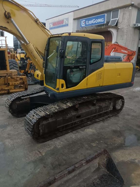 Komatsu PC230 Foto 2
