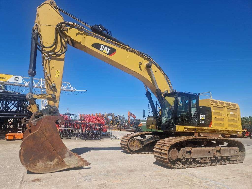 Caterpillar 374FL Foto 4
