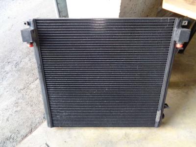 Enfriador de aceite hidráulico para Caterpillar 928 F vendida por PRV Ricambi Srl