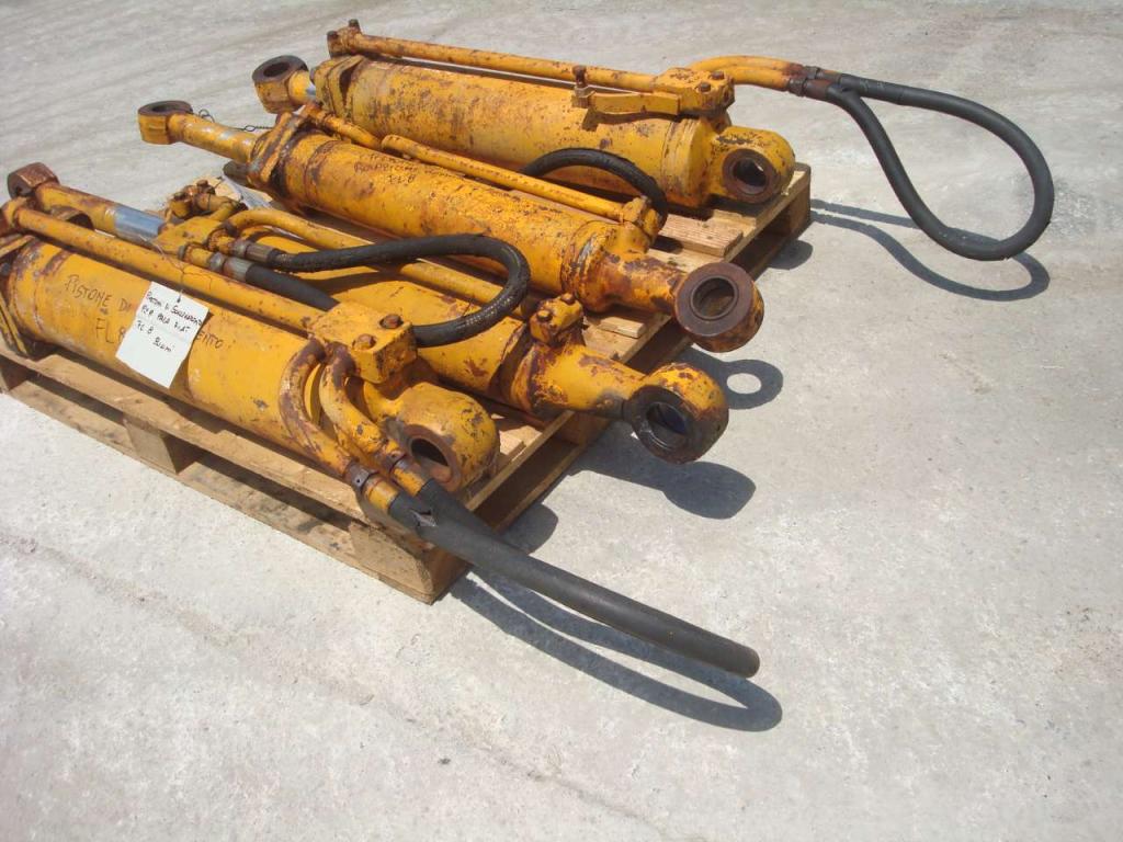 Cilndro de levantamiento para Fiat FL8 Foto 2