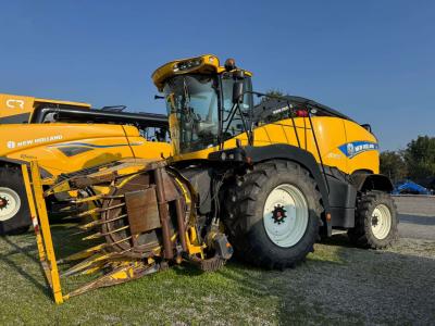 New Holland FR600 Foto 1