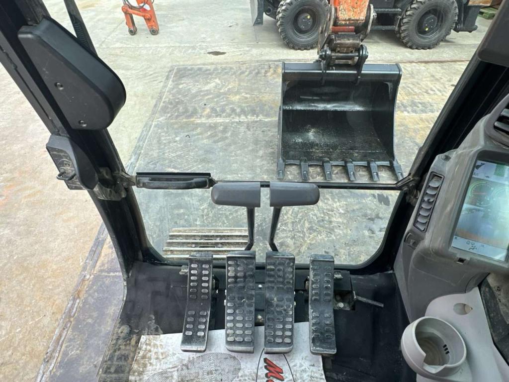 Hitachi ZX160LC-6 Foto 19