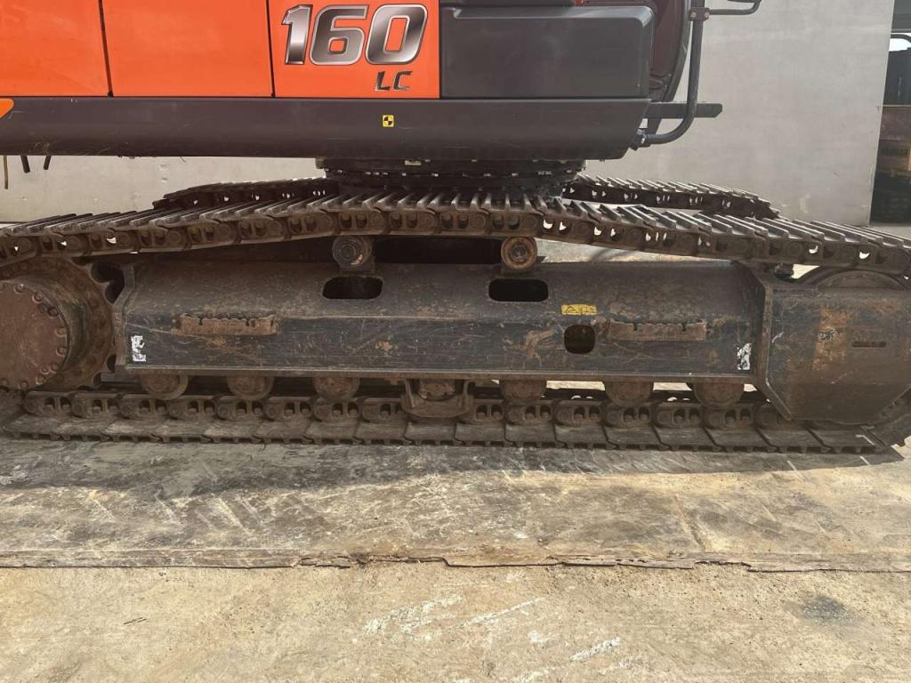 Hitachi ZX160LC-6 Foto 4