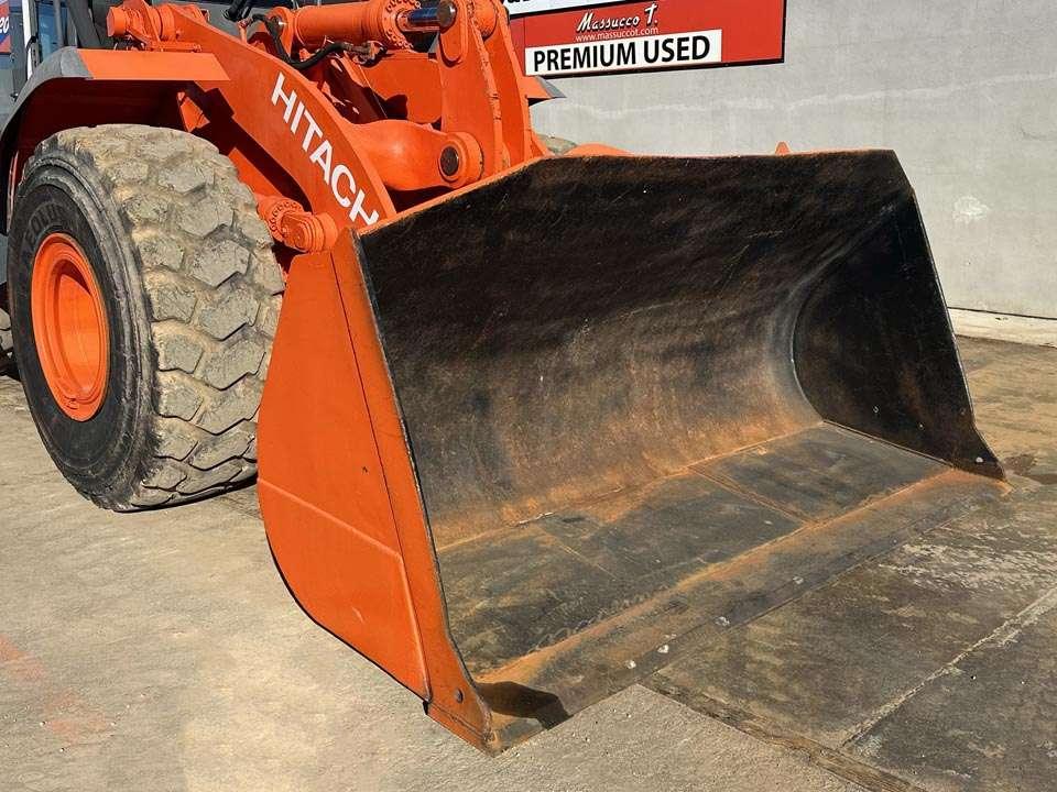 Hitachi ZW220 Foto 10
