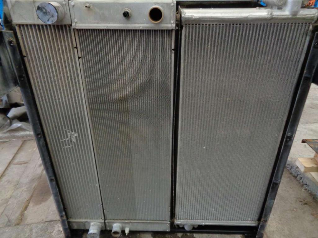 Radiador intercooler para New Holland E 385 B Foto 1