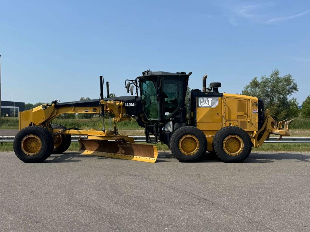 Caterpillar 140M3 Foto 1