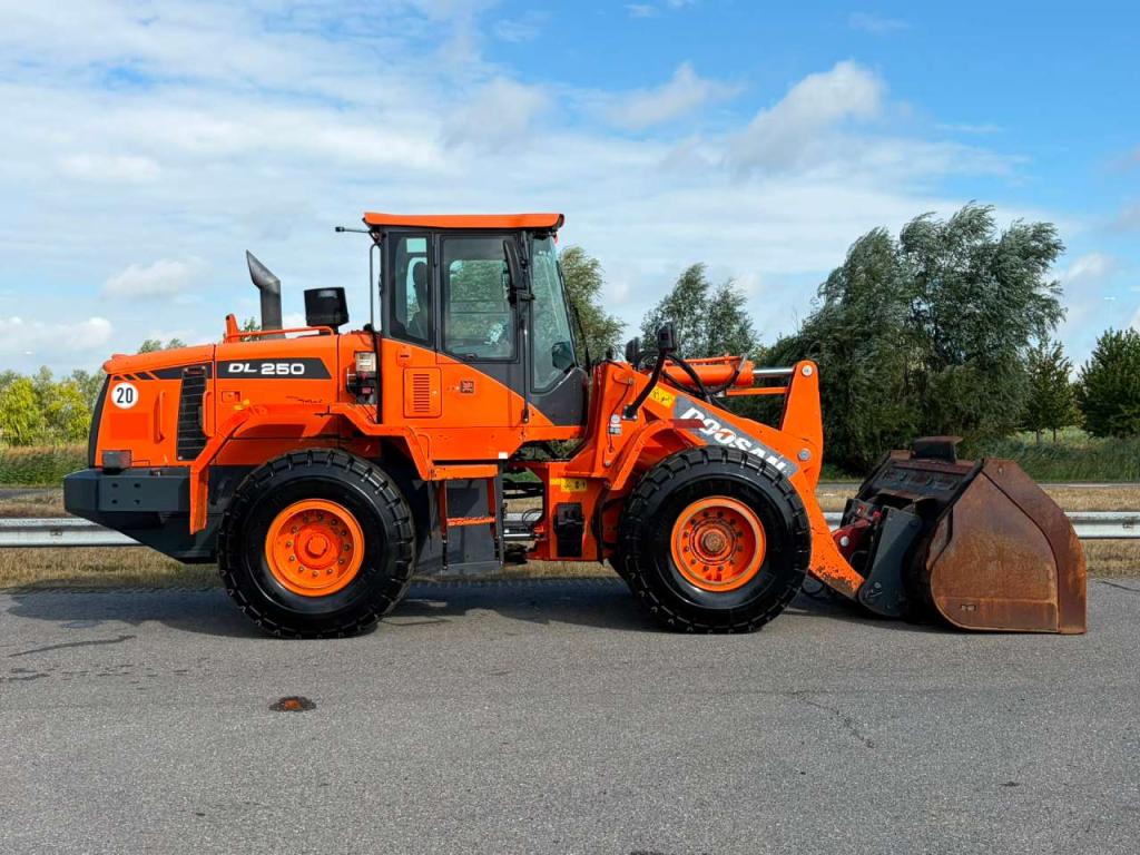 Doosan DL250-3 Foto 6