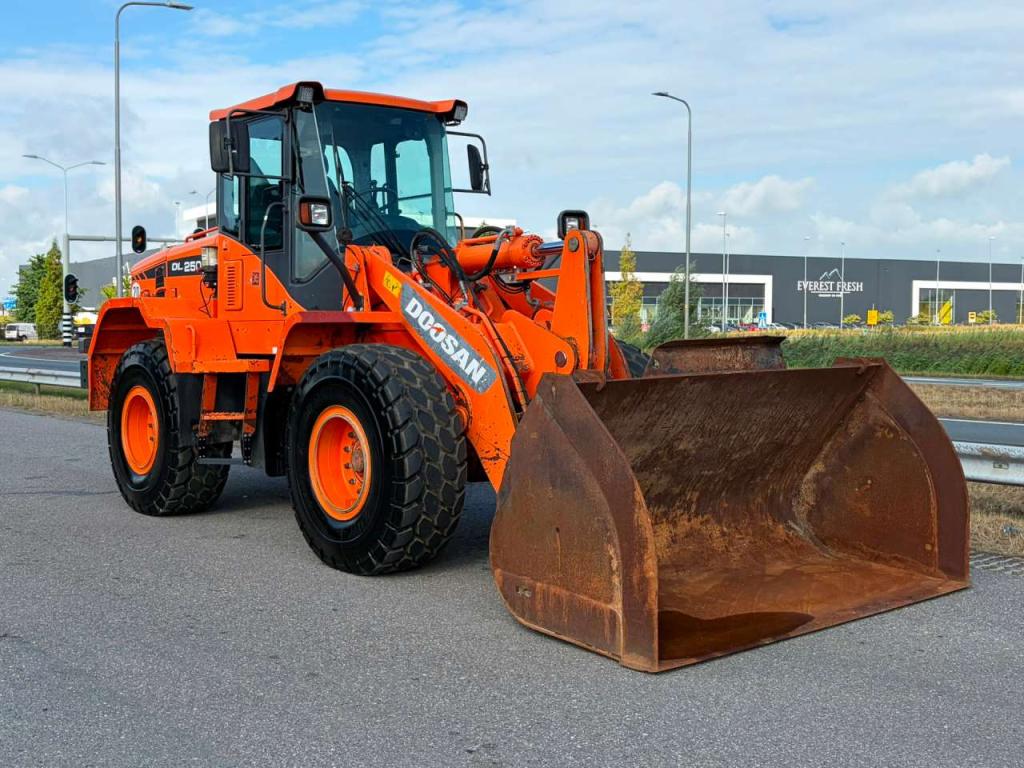 Doosan DL250-3 Foto 7