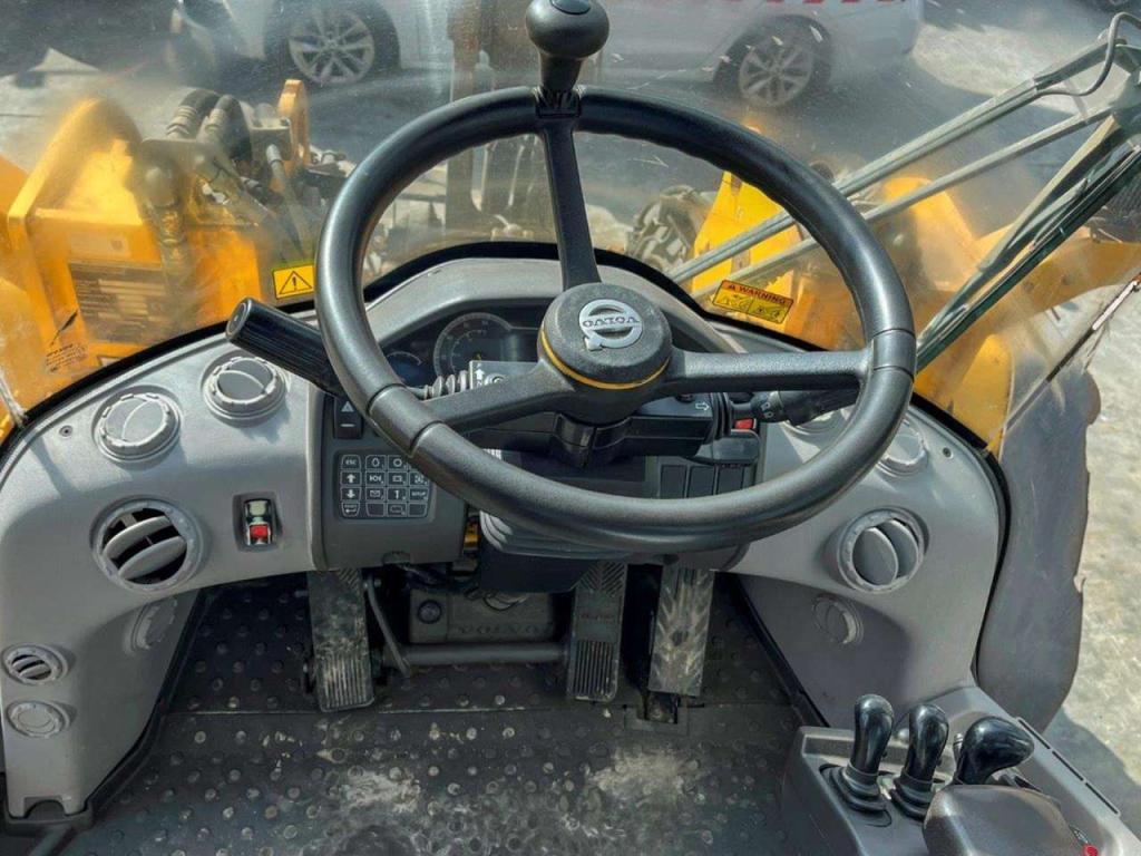 Volvo L120H Foto 21