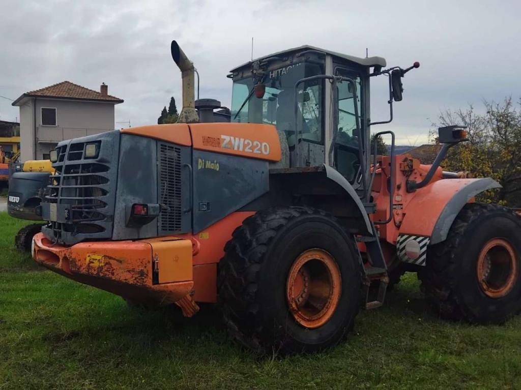 Hitachi ZW220 Foto 4