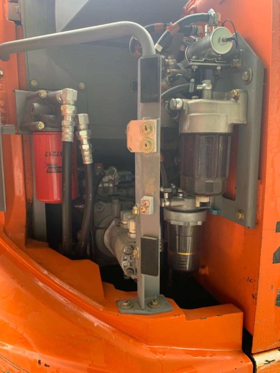 Hitachi ZX135 US-5B Foto 11