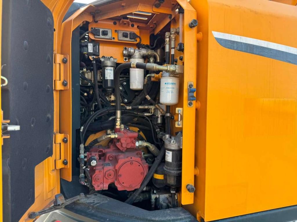 Hyundai HX145LCR Foto 24
