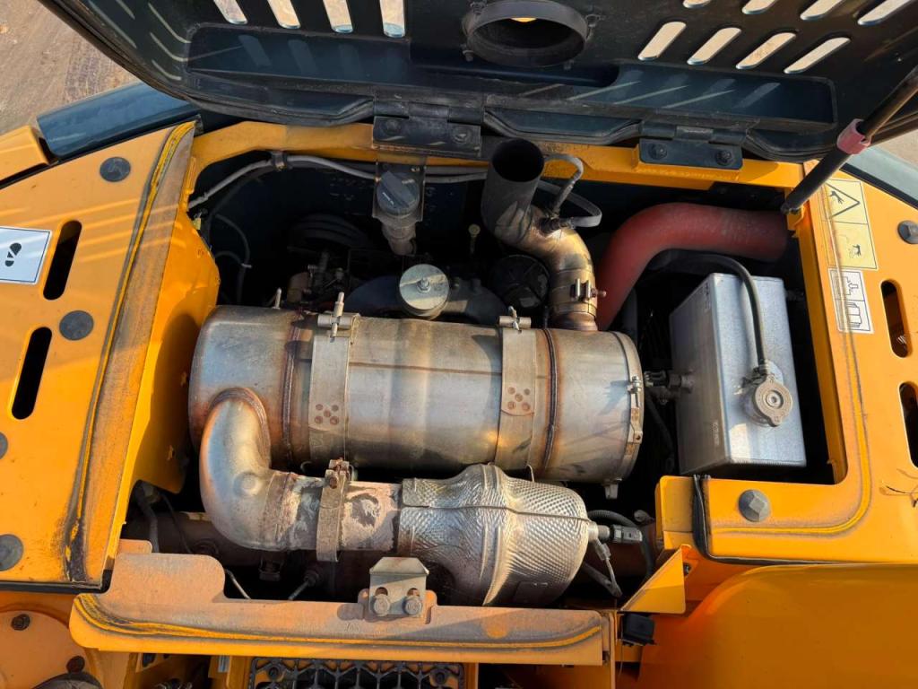 Hyundai HX145LCR Foto 28