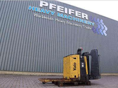 Yale MP20FXBW Electric Stand-On Pallet Truck vendida por Pfeifer Heavy Machinery