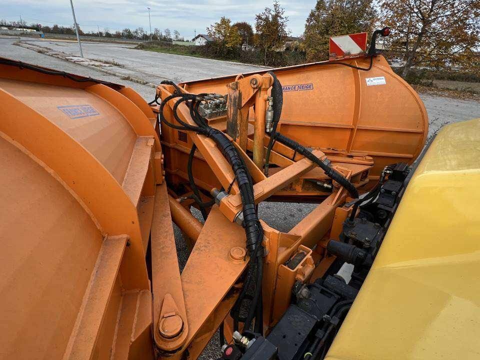 Unimog U130 Foto 9