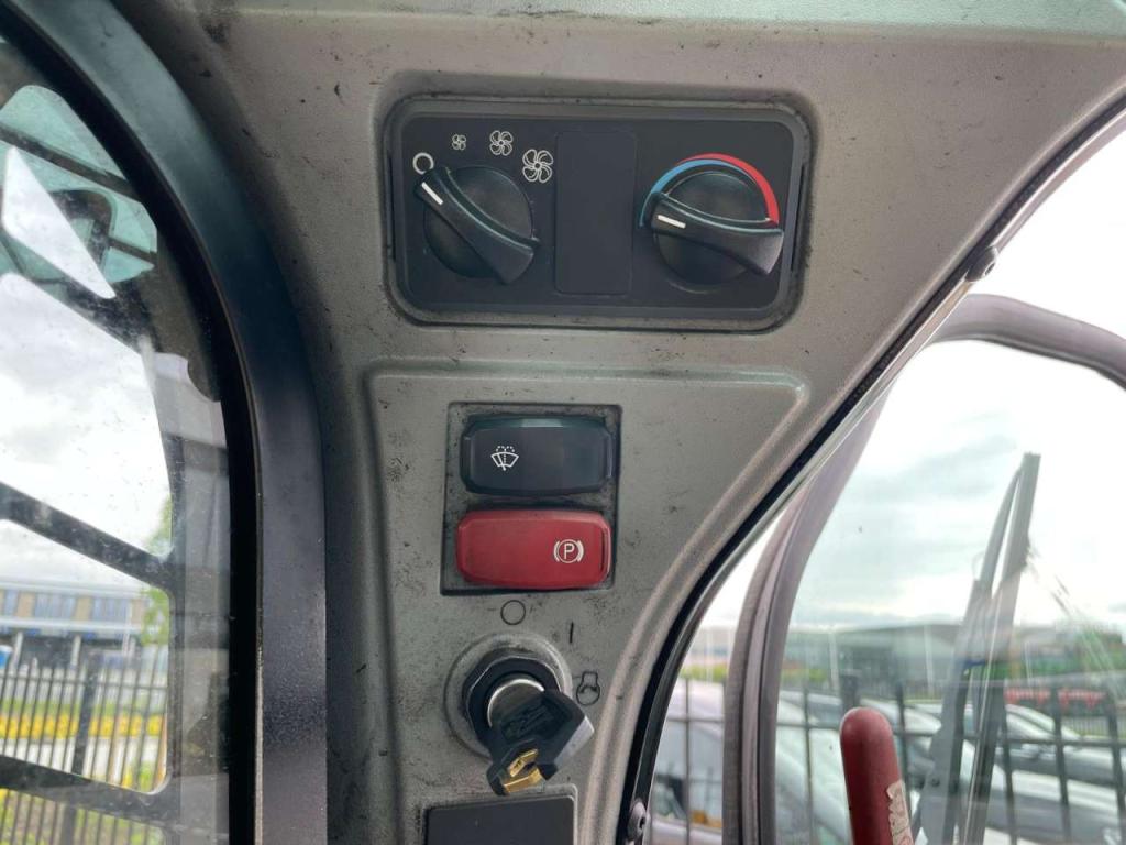 Caterpillar 226D3 Foto 24