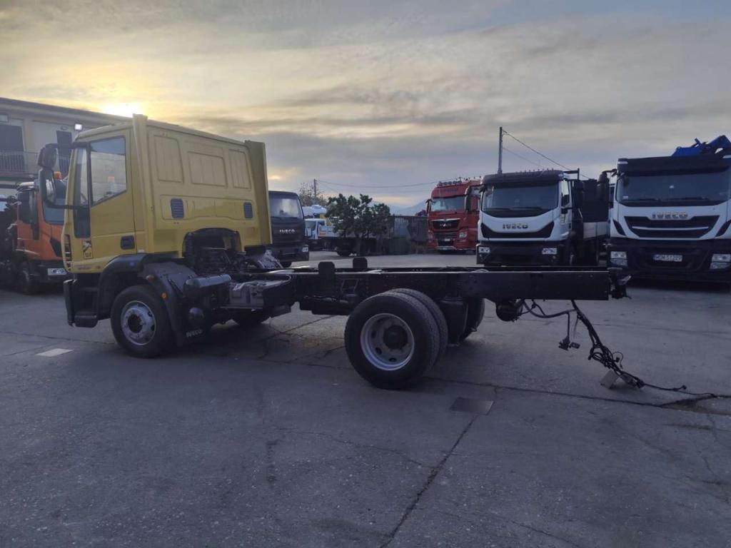 Iveco EUROCARGO 120E28P Foto 12