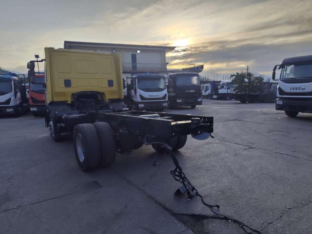 Iveco EUROCARGO 120E28P Foto 15
