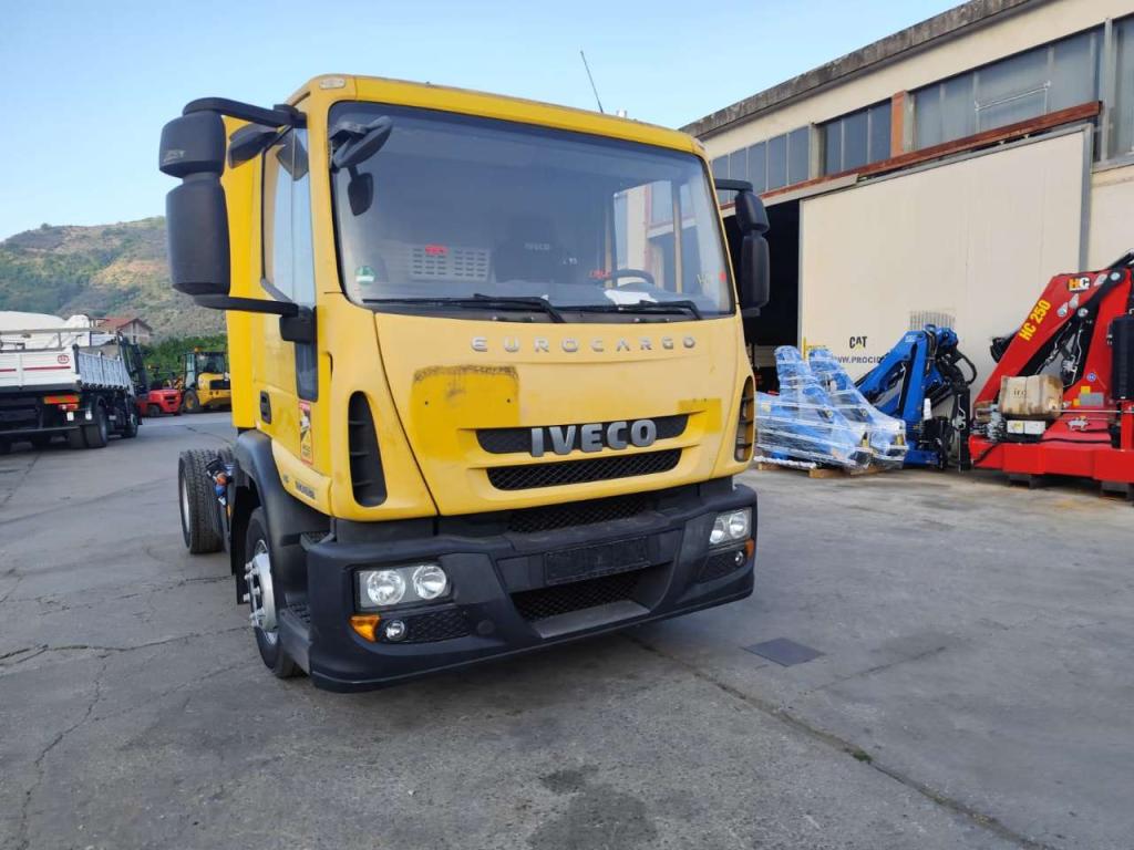 Iveco EUROCARGO 120E28P Foto 23
