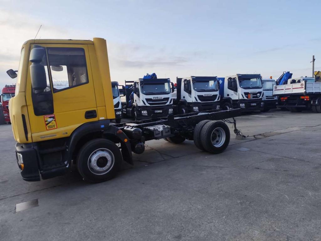 Iveco EUROCARGO 120E28P Foto 30