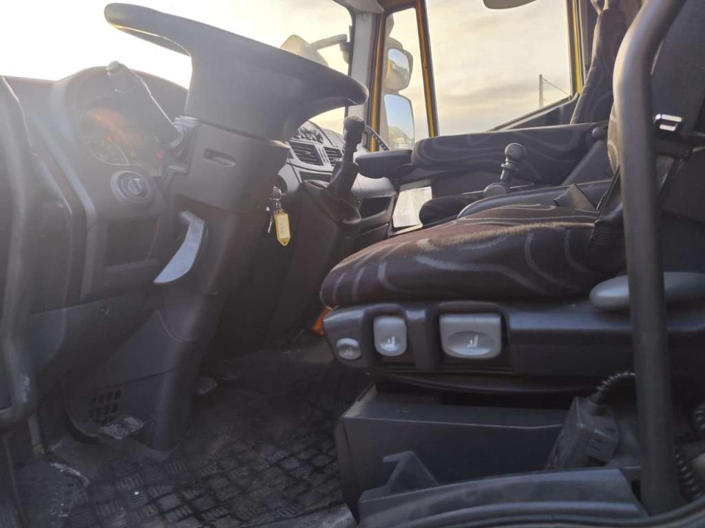 Iveco EUROCARGO 120E28P Foto 9