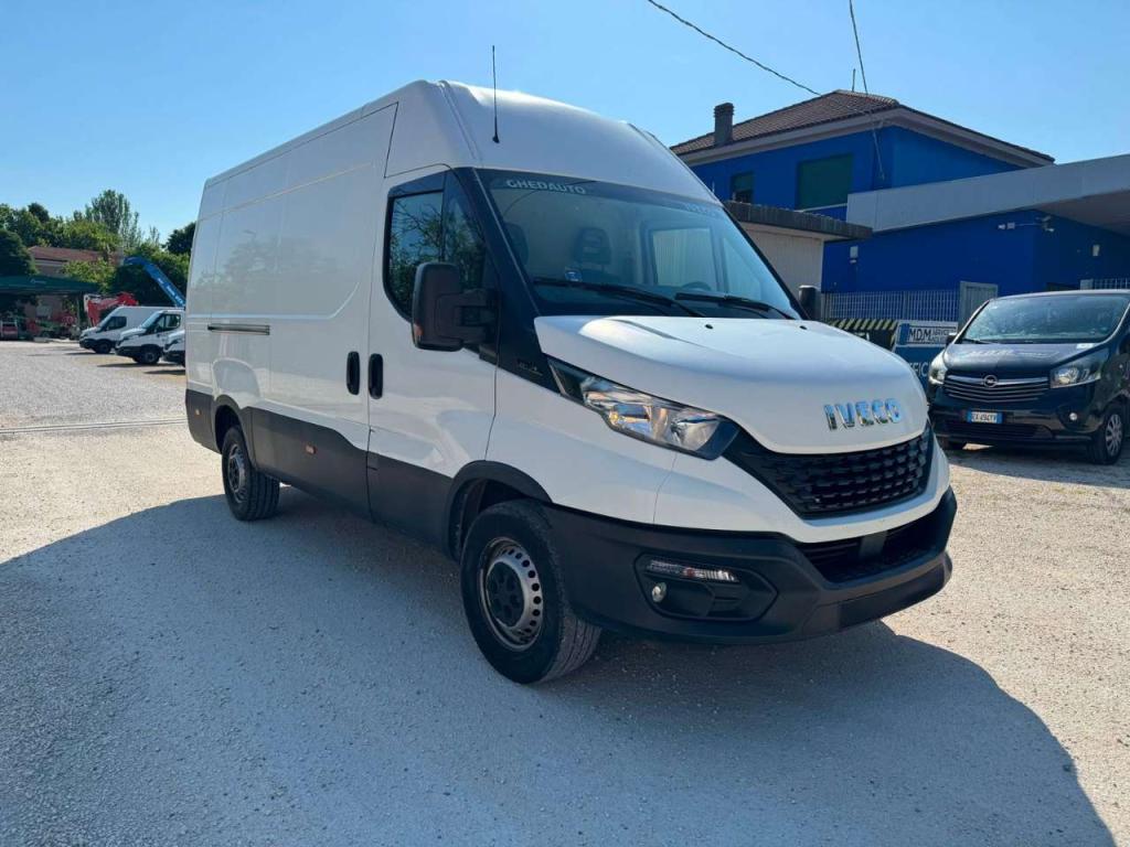 Iveco Daily 35S14 Foto 2