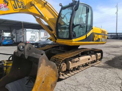 JCB JS235HD vendida por Omeco Spa