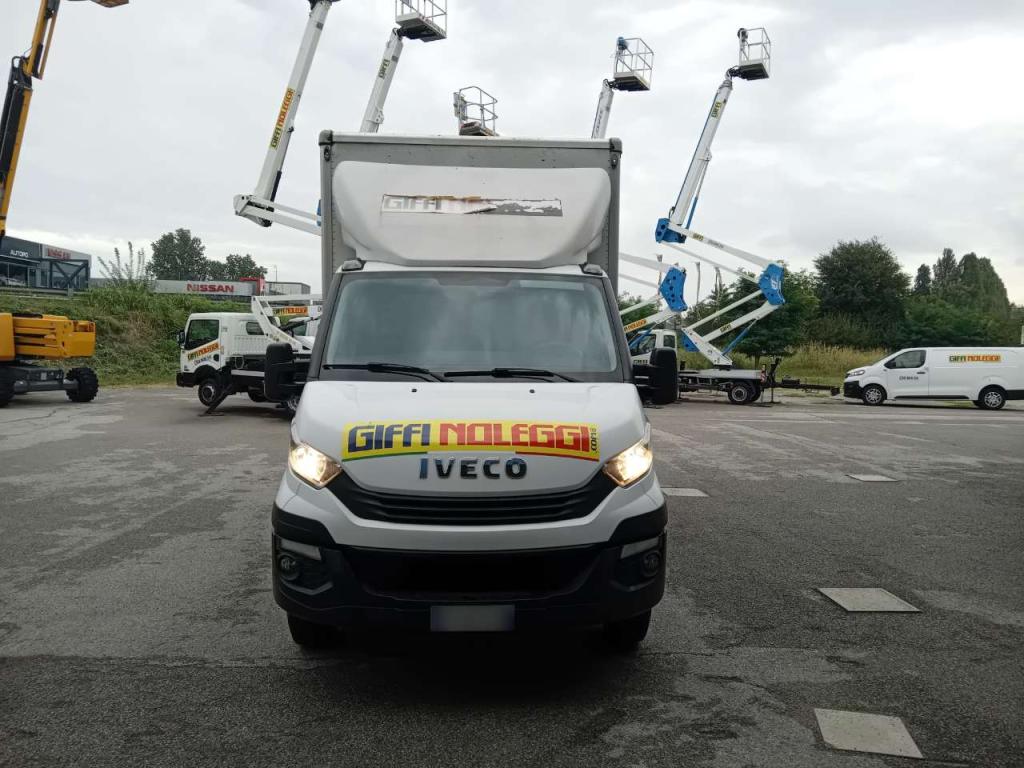 Iveco 35C14 Foto 2