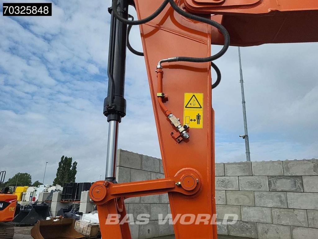 Hitachi EX350 LC-5G Cummins Engine Foto 13