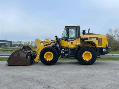Komatsu WA320-8EO vendida por Big Machinery