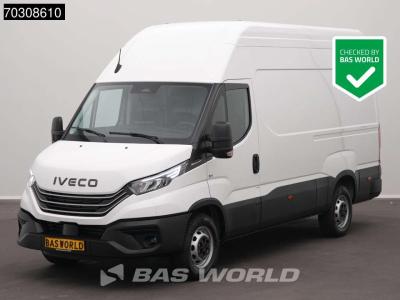 Iveco Daily 35S18 3.0L Hoog Dak Automaat L2H3 3,5t Trekhaak 180PK LED ACC Navi Airco Camera CarPlay Parke vendida por BAS World B.V.