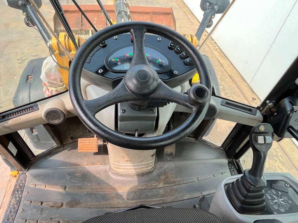 Caterpillar 908M - Quick Coupler / Automatic Greasing Foto 9