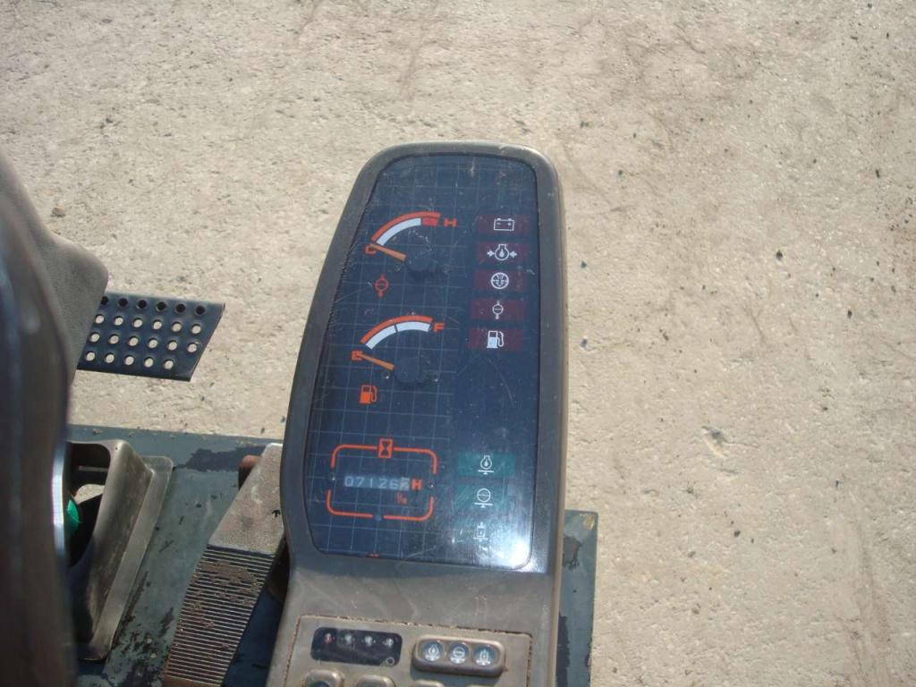 Subcabina con servomandos para Fiat Hitachi 150W3 Foto 5